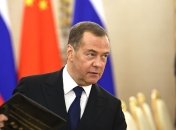 дмитро медведєв заявляє, що США мають виплатити компенсацію росії