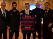 Билл Гейтс и "Барселона" вместе будут помогать голодающим (Видео)