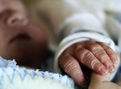 Кабмин с осени будет выдавать роженицам "пакет малыша": что туда входит