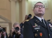 СМИ: Ключевый свидетель в деле об импичменте Трампа лишится должности