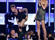 После громкого скандала Бибер вынужден жить в стеклянном доме