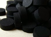 Активированный уголь поможет при проблемной коже