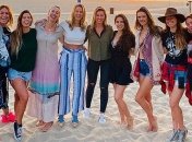 "Ангел" Victoria’s Secret Алессандра Амбросио отдыхает с друзьями в Малибу