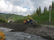 Наводнения и паводки на западе Украины: остаются разрушенными почти триста мостов и сотни километров дорог