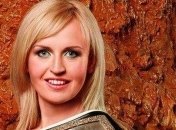 Шатерникова продала пояс за 20 тысяч и отдала деньги на лечение бойцам АТО