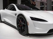 Илон Маск отложил выход Tesla Roadster