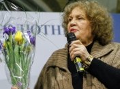 Порошенко поздравил Лину Костенко с днем рождения