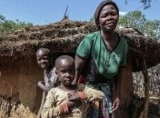 Интересные снимки членов племени Karamajong (Фото)