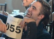 Роберт Паттинсон посетил благотворительный аукцион в новом имидже