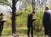 В лесу на Одесчине нашли 15-летнюю девушку в петле