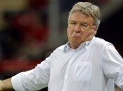 "Челси" снова без Моуриньо, но опять с Хиддинком