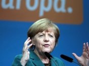 Меркель попросила у Путина помощи    