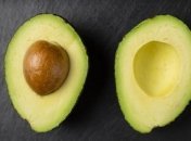 Диетологи рассказали, как авокадо помогает худеть