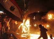 Протестующие попытались атаковать здание столичного губернаторства