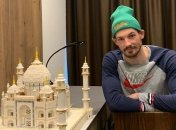Вратарь Динамо во время карантина собрал Тадж-Махал из LEGO (Фото)