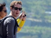 Цукерберг не будет продавать свои акции в Facebook минимум год