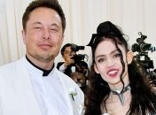 Он теперь викинг: певица Граймс показала новую стрижку сына Илона Маска (фото) 