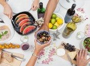 Як правильно харчуватися влітку та скільки пити води: дієтолог дала сім рекомендацій