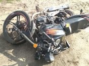 На Волыни девочки-подростки разбились на мопеде: одна погибла на месте, вторая в реанимации