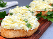 Ситна яєчна намазка