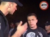 Протаранил три авто и сбежал: в Киеве BMW на бешеной скорости въехал в припаркованные автомобили