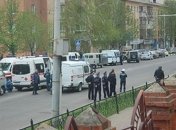 В Белгороде мужчина захватил заложников в банке 