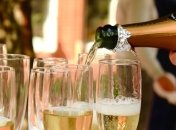 Россия может остаться без настоящего шампанского: скандал с законом Путина получил продолжение 