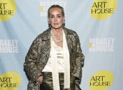 65-летняя Шэрон Стоун