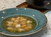 Вкусно, полезно и просто в приготовлении: рецепт ухи от судьи "Мастер Шефа"