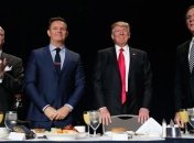 Трамп открыл "молитвенный завтрак" торжественной речью
