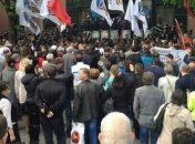 В Донецке пытаются взять штурмом здание прокуратуры (Видео) 