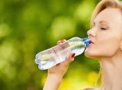 Медики рассказали, когда и как правильно пить воду 