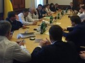 Новый Кабмин провел первое заседание