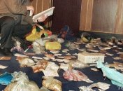 Сотрудник исправительного учреждения "приторговывал" наркотиками