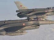 Авиация Турции уничтожила три штабы боевиков ИГИЛ в Сирии