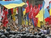 2-е российских оппозиционеров попросили политического убежища 