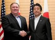 Помпео и Абэ обсудили денуклеаризацию КНДР