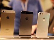 Украинцы занимают очередь за новым iPhone 5S