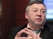 Эксперт говорит, что курс гривны традиционно падает перед выборами