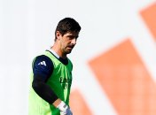 Тибо Куртуа готовится к игре