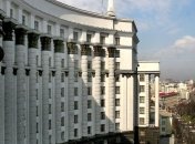 Кабмин выделил почти полмиллиарда на зарплаты врачам и учителям