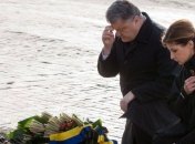 Известные украинцы почтили память жертв голодоморов