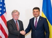 В Киеве Гройсман проводит встречу с советником Президента США Болтоном 