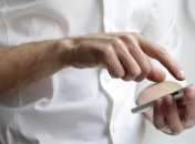 Правильно дезинфікуємо корпус телефону