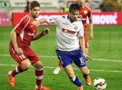 Кадр дня. Милевский с яйцом поздравил всех с Пасхой