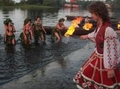 Сегодня в Пирогово будут плести венки и водить хороводы