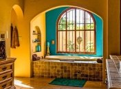 Яскрава жовта ванна кімната (Фото)