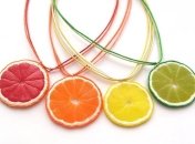 DIY. «Бижутерия» для малышки: как лепить кулоны и подвески из соленого теста