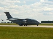 Порошенко и Алиев обсудили совместное производство самолетов Ан-178