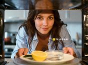 Лимон поможет отмыть микроволновку